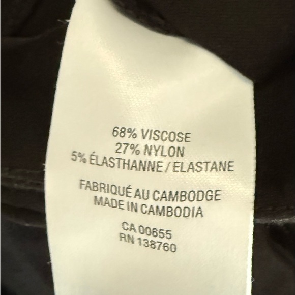 3/$30 - REITMANS Classic Black Skinny Trousers Pants - Picture 4 of 7